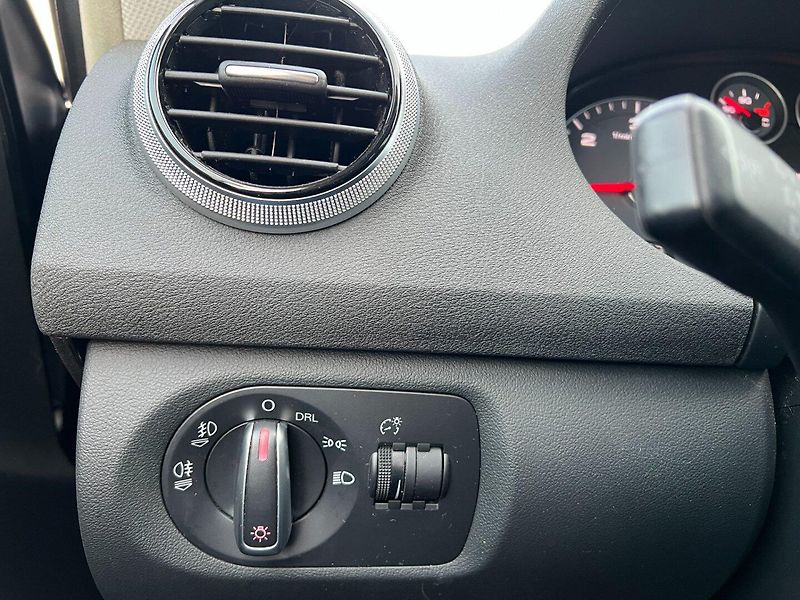 Audi A3 (2011) 1.6TDi 77kW! Sportback! - fotka 16 z 23