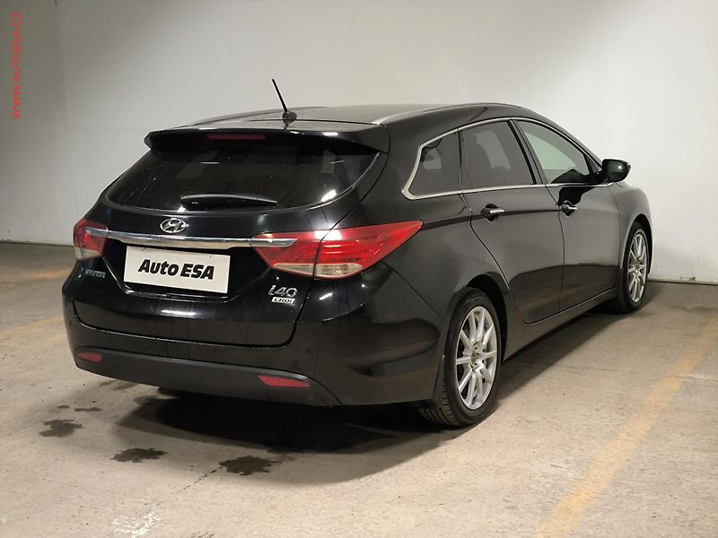 Hyundai i40 (2013) 1.7CRDi, ČR, AT, navi, xenon - fotka 6 z 17