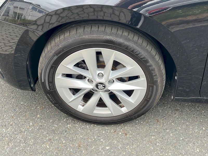 Škoda Octavia (2025) Selection 1.5TSi 85kW 6°manuál - fotka 28 z 28
