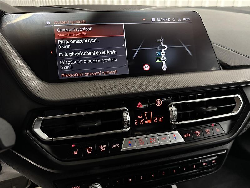 BMW Řada 1 120i M Sport Virtual Pano LED - fotka 26 z 47
