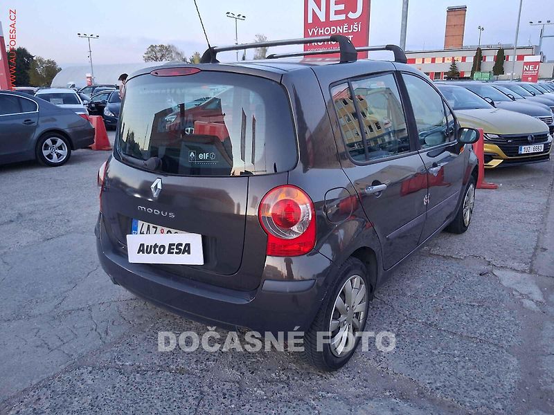 Renault Modus (2005) 1.2i, 2.maj,ČR, AC - fotka 2 z 3