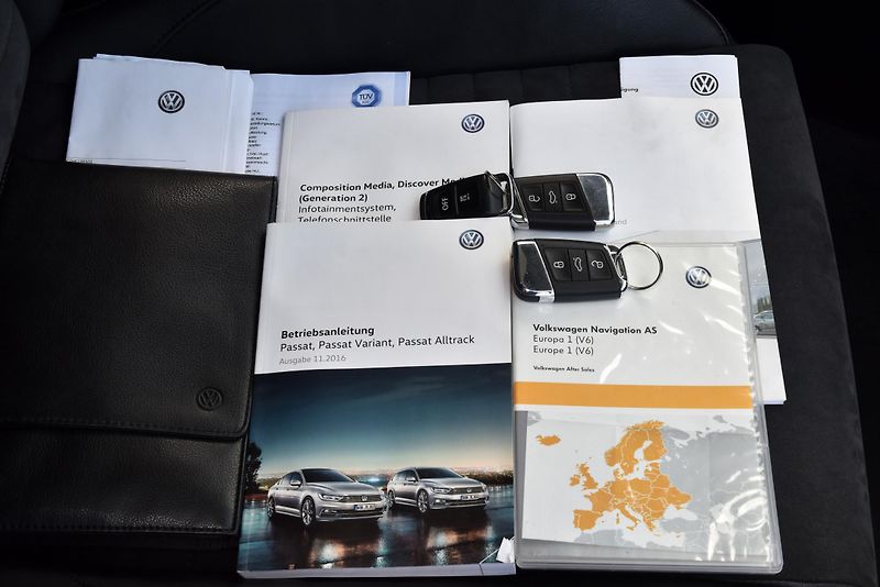 Volkswagen Passat 2.0 TDi CR HIGHLINE, NAVI, LED - fotka 49 z 50