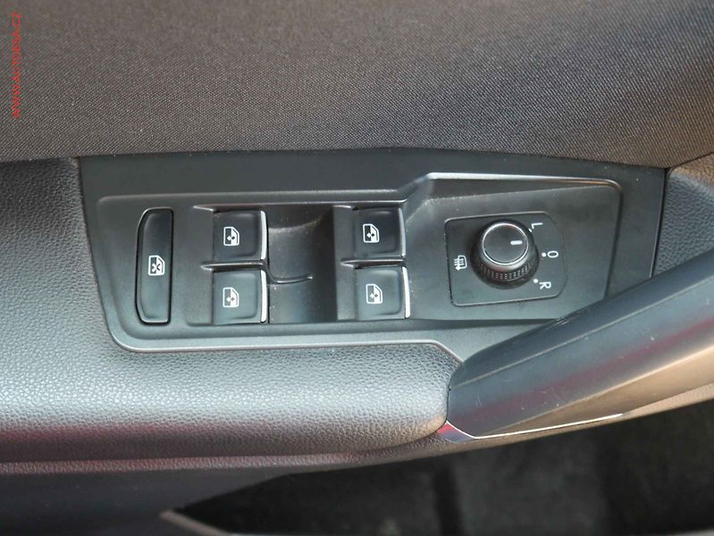 Volkswagen Tiguan (2019) 2.0TDi, ČR, AC, LED, navi - fotka 11 z 22