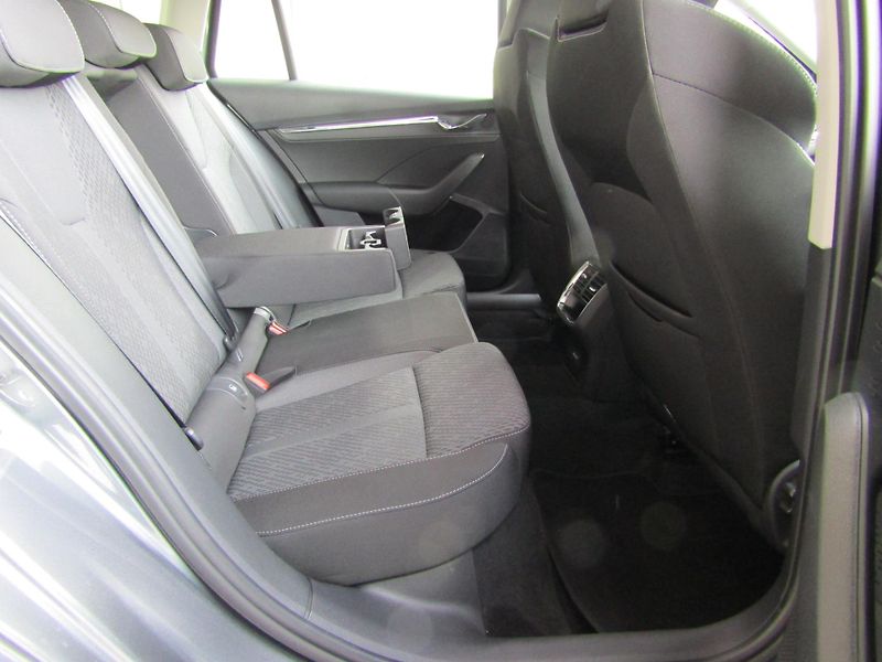 Škoda Octavia Style 2.0 TDI 110 kW DSG - fotka 26 z 30