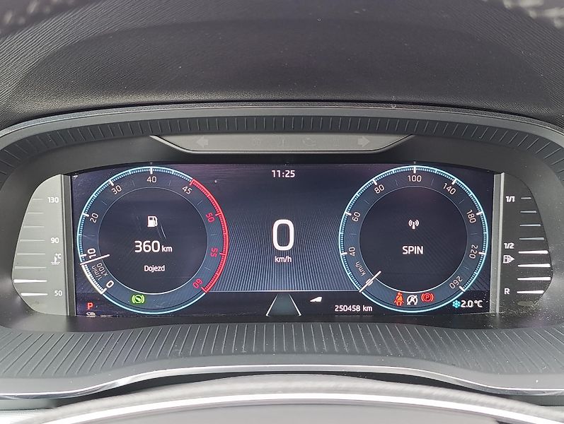 Škoda Octavia 2.0TDi 110kW DSG STYLE ČR - fotka 18 z 27