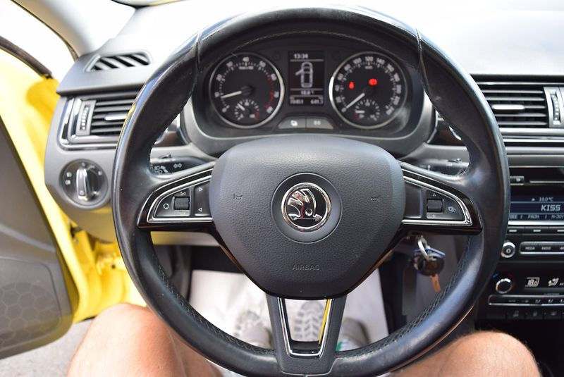 Škoda Rapid (2014) 1.2TSI 63kw AMBITION PANO OPS - fotka 26 z 50