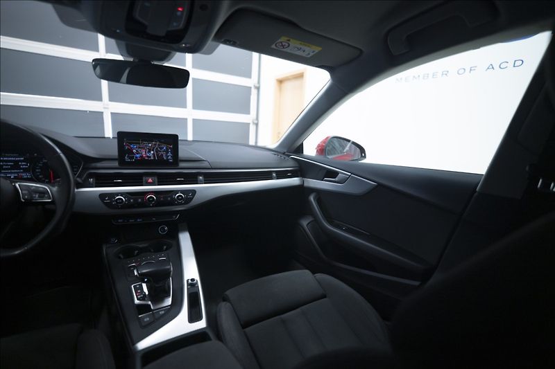 Audi A5 2,0 TDI SPORTBACK NAVI KAMERA - fotka 15 z 44