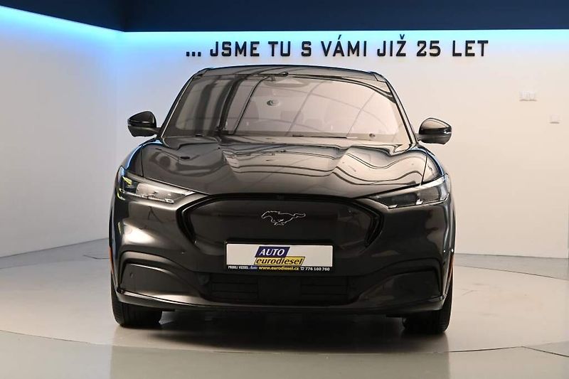 Ford Mustang Mach-E (2022) PREMIUM 258 KW AWD Matrix LED - fotka 3 z 45