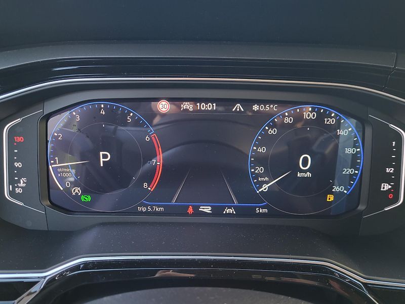 Volkswagen Taigo (2025) R-Line People 1.5TSI 110kW 7DS - fotka 8 z 28