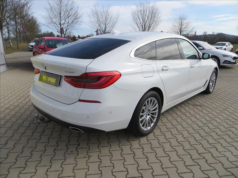 BMW Řada 6 3,0 640i 245kW xDrive AT GT - fotka 11 z 32