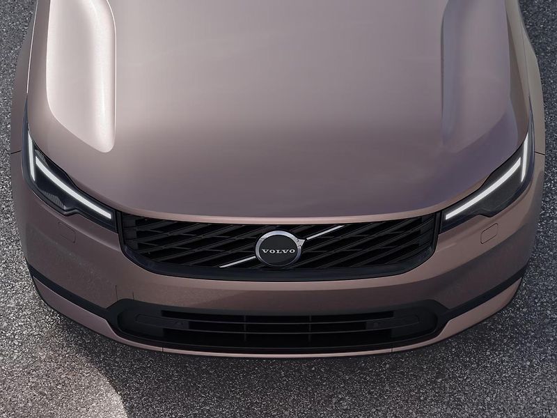 Volvo XC40 (2026) B4 PLUS DARK  - fotka 10 z 17