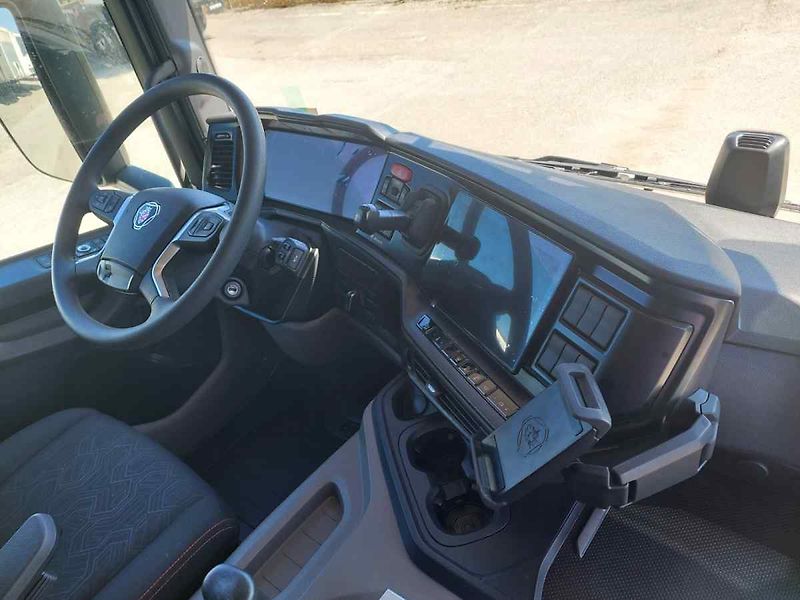 Scania (2026) P 420 B8x4HZ FML Hardox 9m3 - fotka 36 z 55
