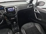 Peugeot 2008 (2016) Allure 1.2 PureTech, Automat - náhled 8