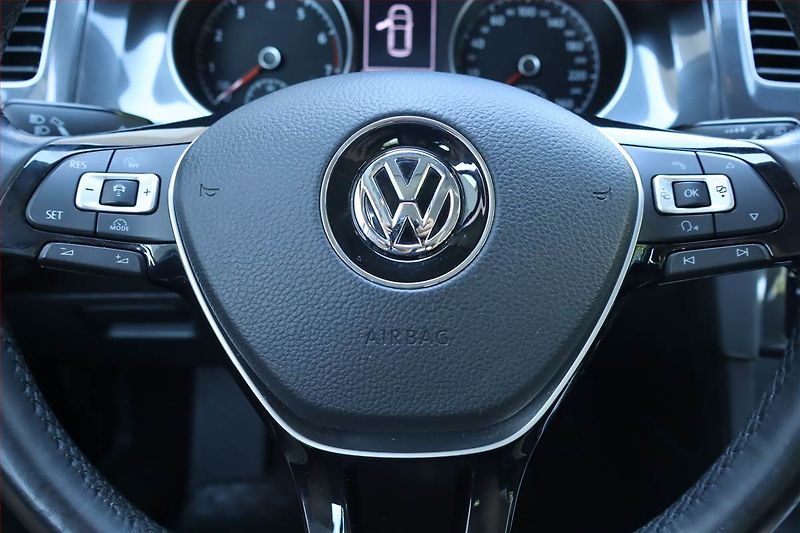 Volkswagen Golf (2017) 1.4 TSI, Serv.kniha, Tempomat - fotka 20 z 23