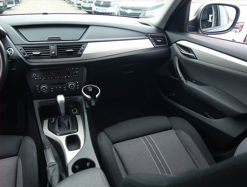 BMW X1 (2011) xDrive20d, 4X4, Automat - fotka 8 z 16