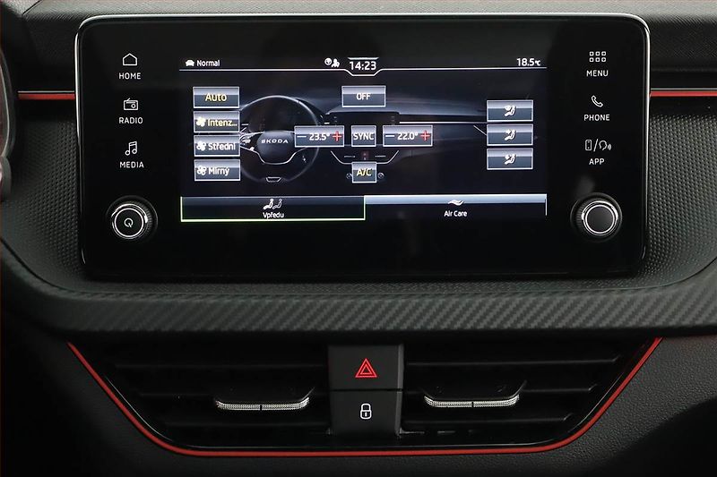 Škoda Kamiq (2025) 1.0 TSI, MONTE CARLO, AUTOMAT - fotka 14 z 18