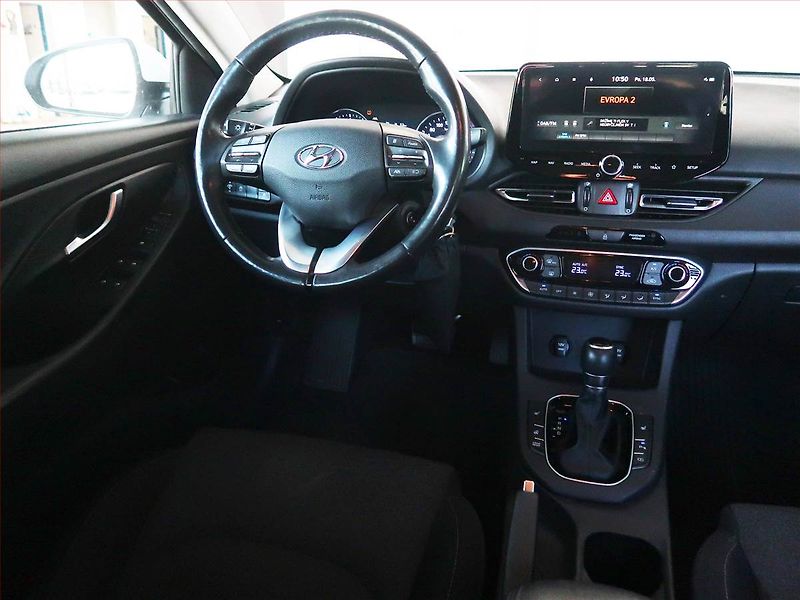 Hyundai i30 (2021) 1.5 T-GDI MHEV, Automat, Navi - fotka 7 z 26
