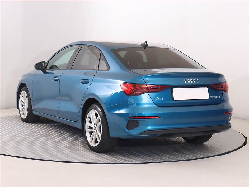 Audi A3 (2022) 35 TFSI - fotka 4 z 19