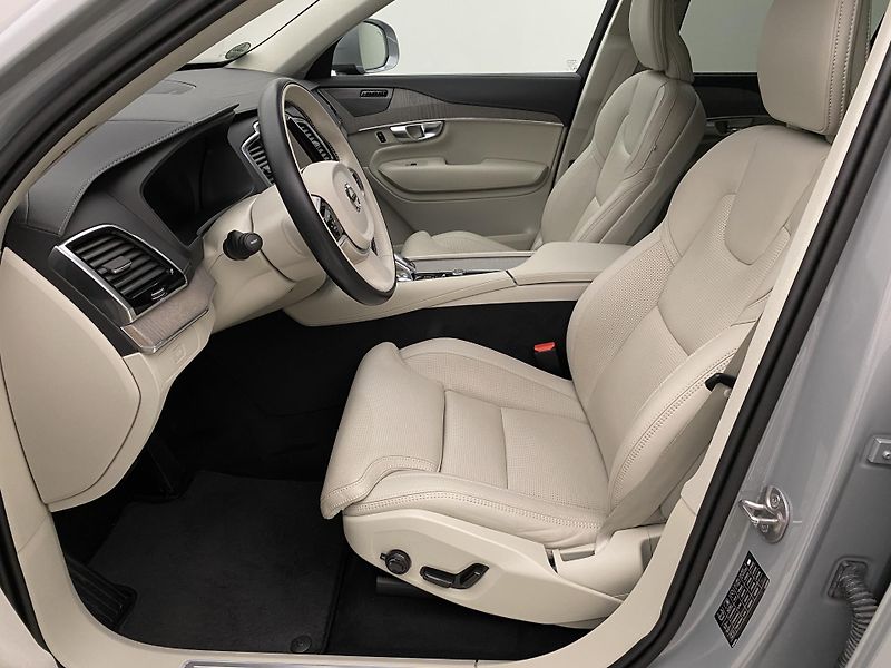 Volvo XC90 B5 AWD BRIGHT PLUS - fotka 3 z 66