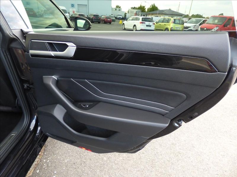 Volkswagen Arteon 1,4 1.4 TSI  DSG,eHybrid,R-lin - fotka 69 z 85