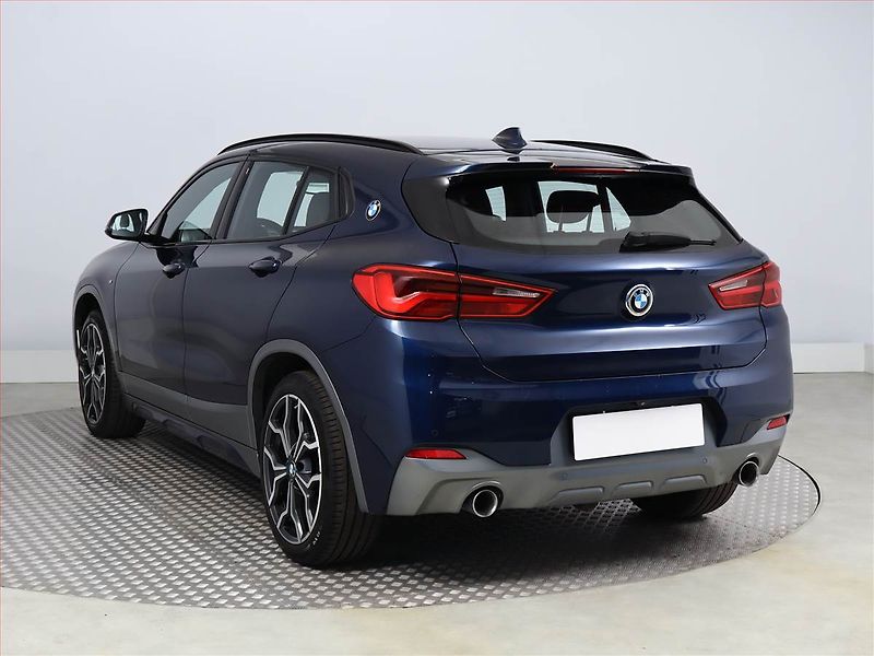 BMW X2 (2019) M Paket xDrive20d - fotka 4 z 21
