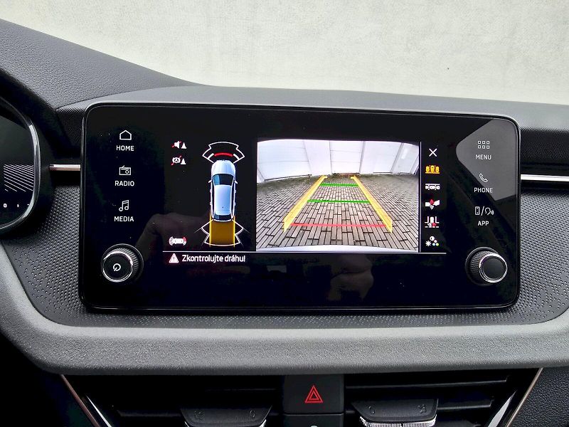 Škoda Scala (2024) 1,0TSI 85KW DSG TOP SELECTION - fotka 14 z 31