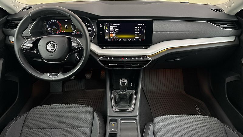 Škoda Octavia 2.0 TDI Style - fotka 8 z 25