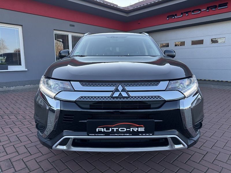 Mitsubishi Outlander (2019) 2.0i Mivec Digi Klima Kamera - fotka 5 z 48
