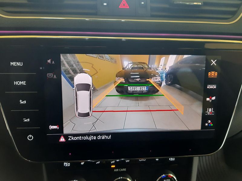 Škoda Superb 2.0 TSI COMBI L&K DSG 4x4    - fotka 13 z 29