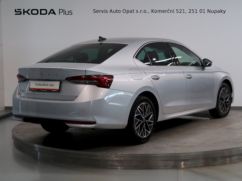 Škoda Octavia (2025) TOP SELECTION 2.0TDI 110KW DSG - fotka 2 z 39