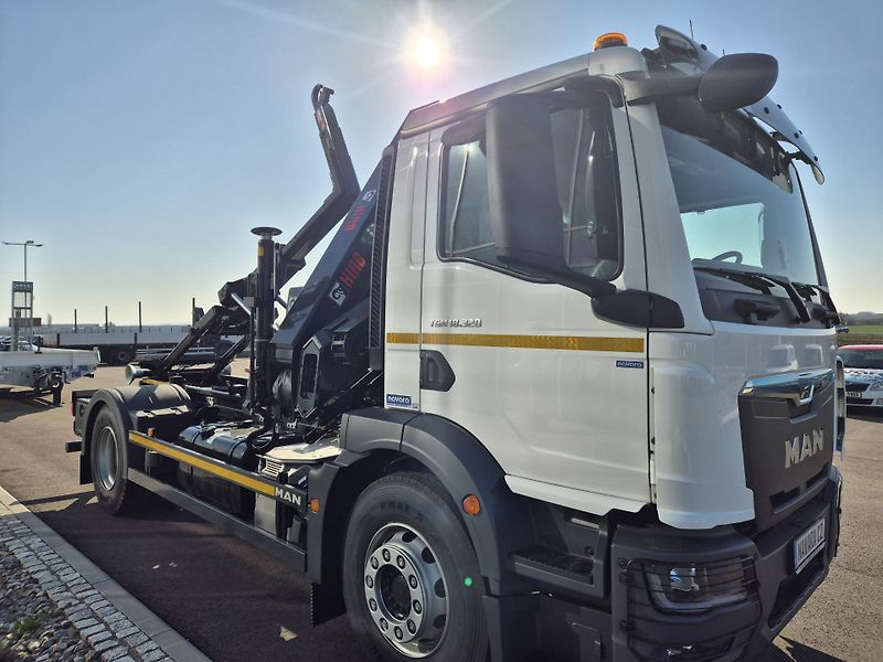 MAN TGM 18.320 HIAB 158 KONTEJNER 10T - fotka 6 z 12