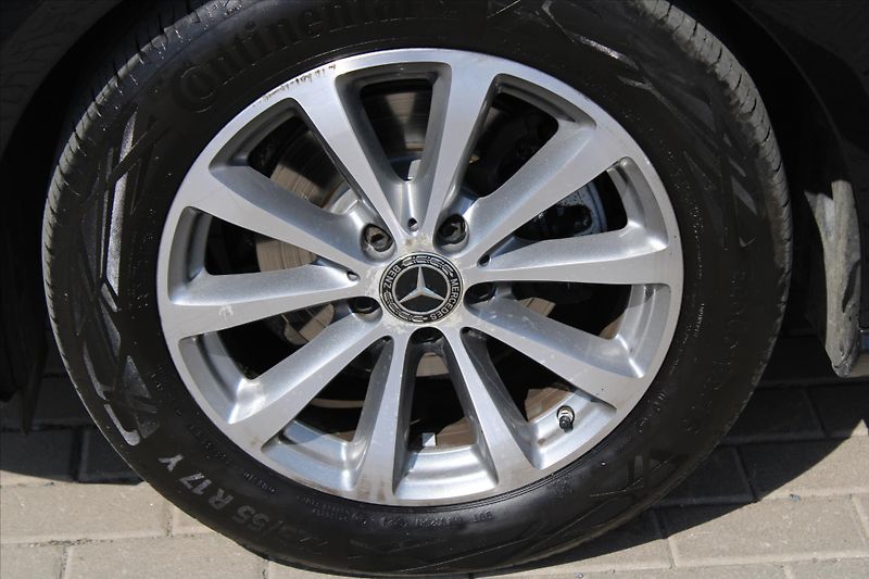 Mercedes-Benz Třídy E 200D AVANTGARDE SERVIS. KN. - fotka 9 z 30