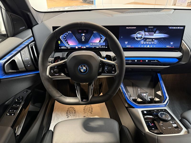 BMW X3 2.0 xDrive30e AT - fotka 6 z 16