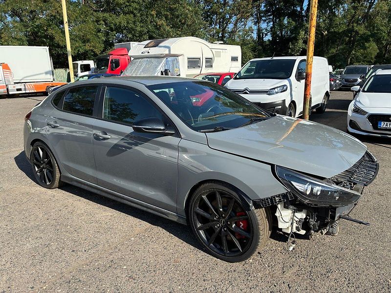 Hyundai i30 N Performance 2.0 T-GDI 202 kW - fotka 2 z 20