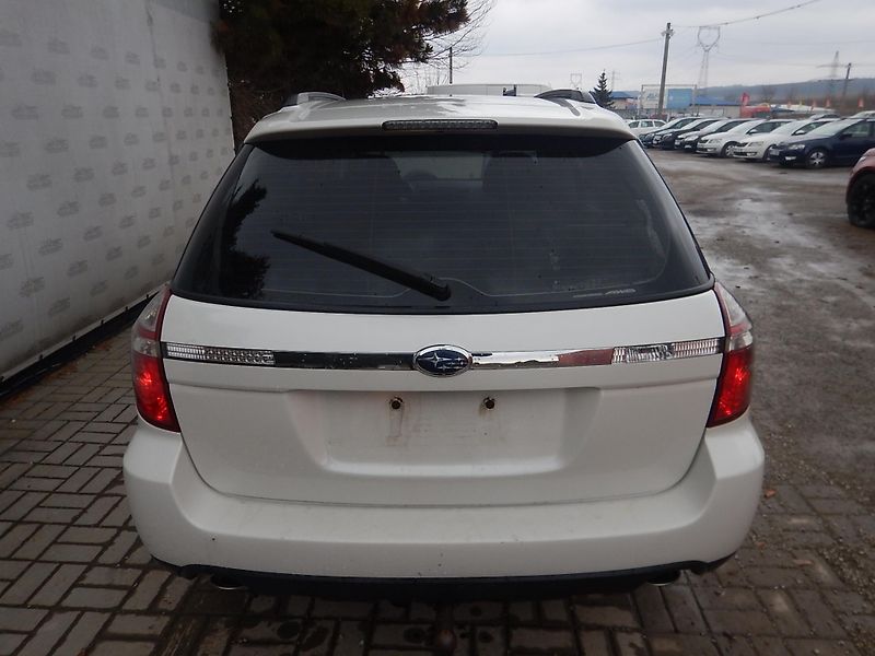 Subaru Outback 2.0 D 110 KW - fotka 7 z 15