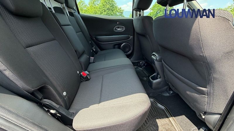 Honda HR-V 1.5 i-VTEC Elegance - fotka 18 z 23