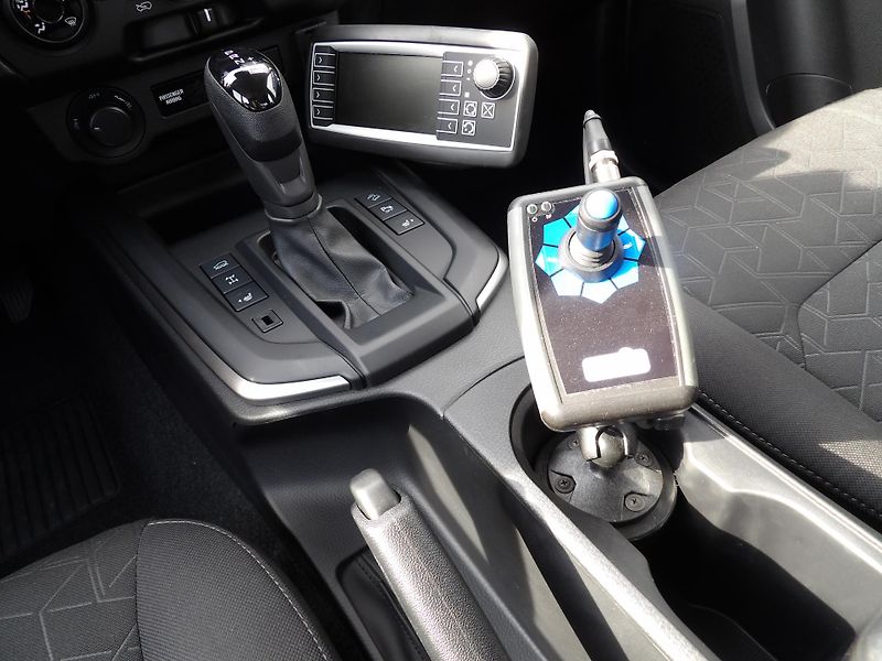 Isuzu D-Max (2026) LS 2.2L 163K 4x4 8st. A/T - fotka 26 z 46