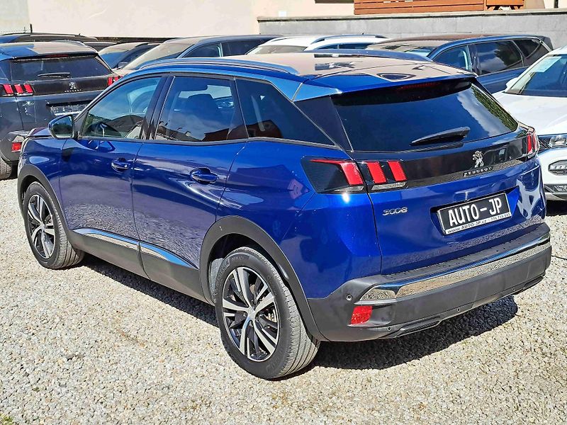 Peugeot 3008 (2020) 1,2 PT  EAT8 LED  ALLURE  NAVI - fotka 5 z 19