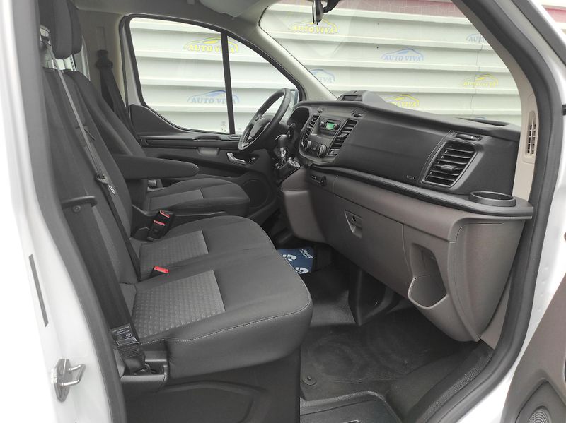 Ford Transit Custom 2,0EcoBlue mHev, L2, 6 míst,TZ - fotka 10 z 43