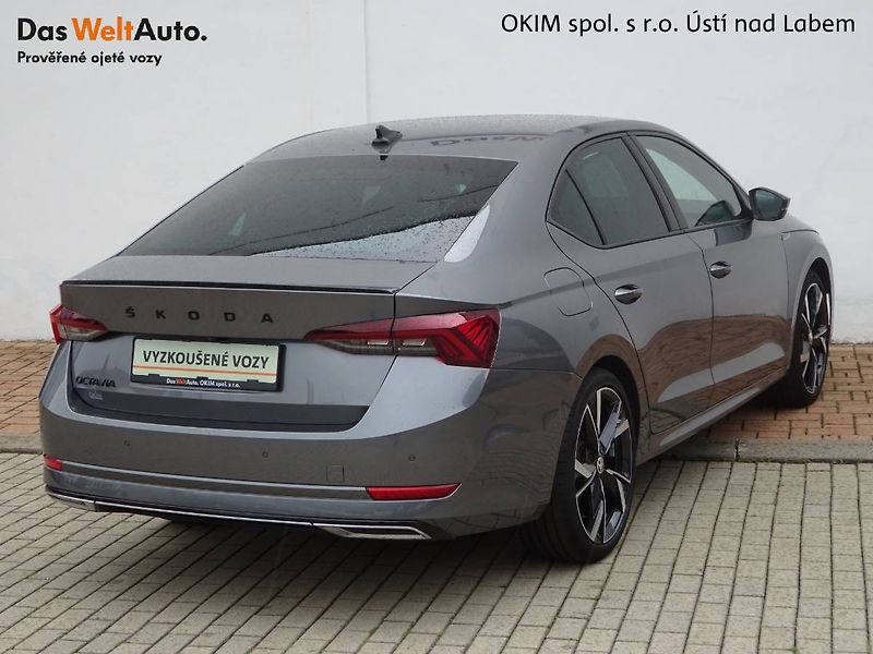 Škoda Octavia (2023) 2,0TSi /140kW Sportline 4x4 DS - fotka 2 z 30