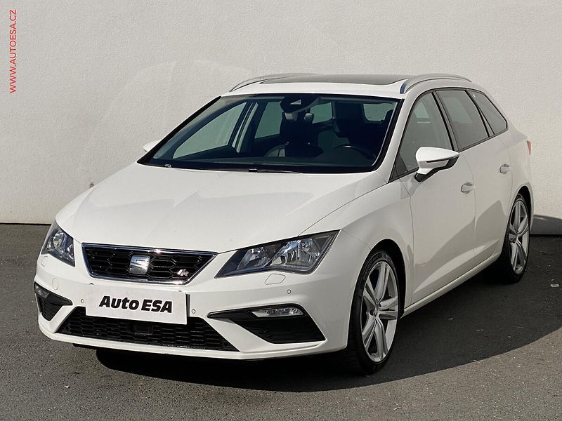 Seat Leon (2019) 2.0 TDi, FR, DSG, kůže, panor - fotka 3 z 19