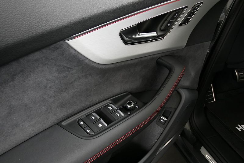 Audi Q7 3.0TDI 210kW S-line 7m ZÁRUKA - fotka 21 z 50