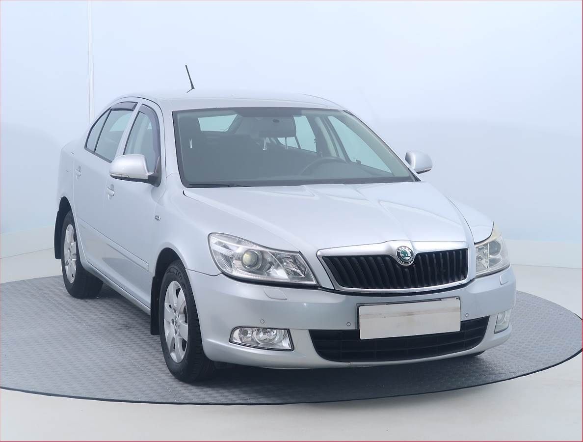 Škoda Octavia 1.6 TDI, Navi, Tempomat