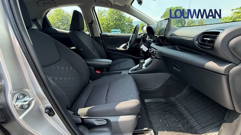 Toyota Yaris 1.5 HEV CVT COMFORT - fotka 15 z 25