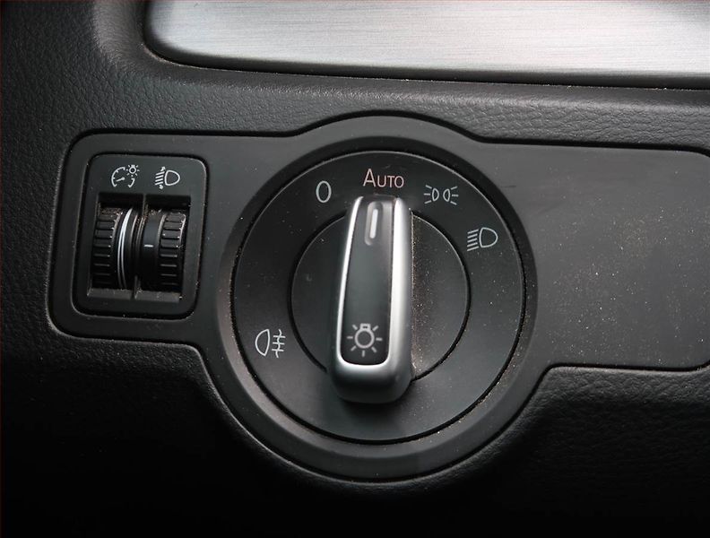 Volkswagen Passat (2011) Comfortline 1.4 TSI EcoFuel - fotka 16 z 18