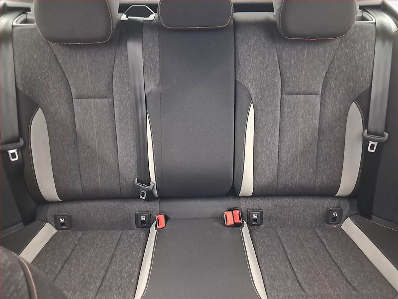 Škoda Kamiq (2020) 1.6 TDI, Navi, Tempomat - fotka 10 z 20