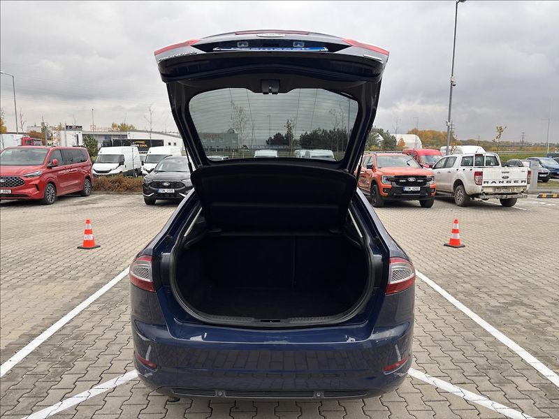Ford Mondeo 1,6 EcoBoost 118kW Titanium - fotka 10 z 35