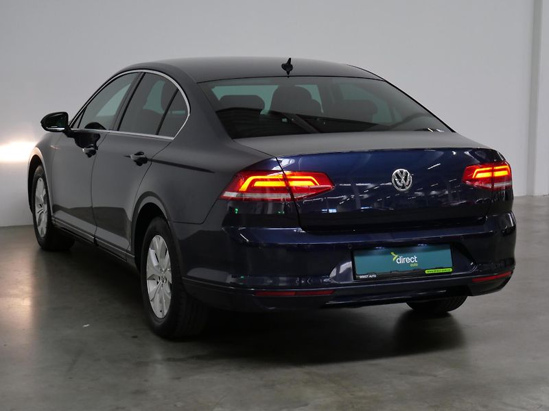 Volkswagen Passat - fotka 7 z 23