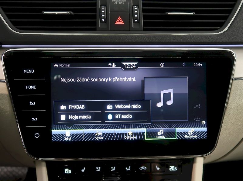 Škoda Superb (2022) LAURIN&KLEMENT 2.0TSI 140KW DS - fotka 35 z 49