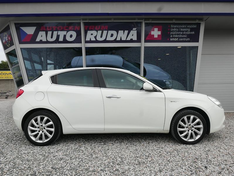 Alfa Romeo Giulietta 1,4T 120PS ČR - fotka 5 z 32